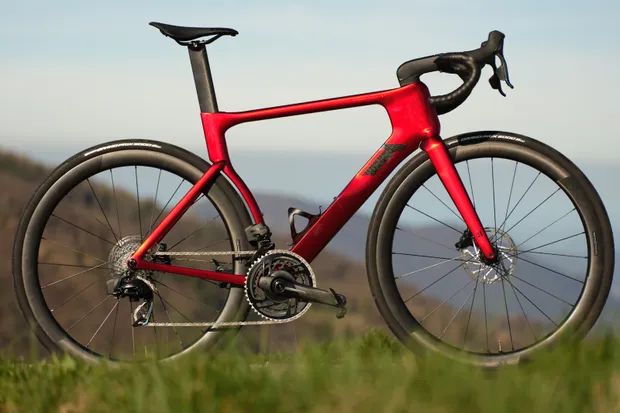 The new 3T Strada Italia is the perfect combination of aerodynamics and comfort!